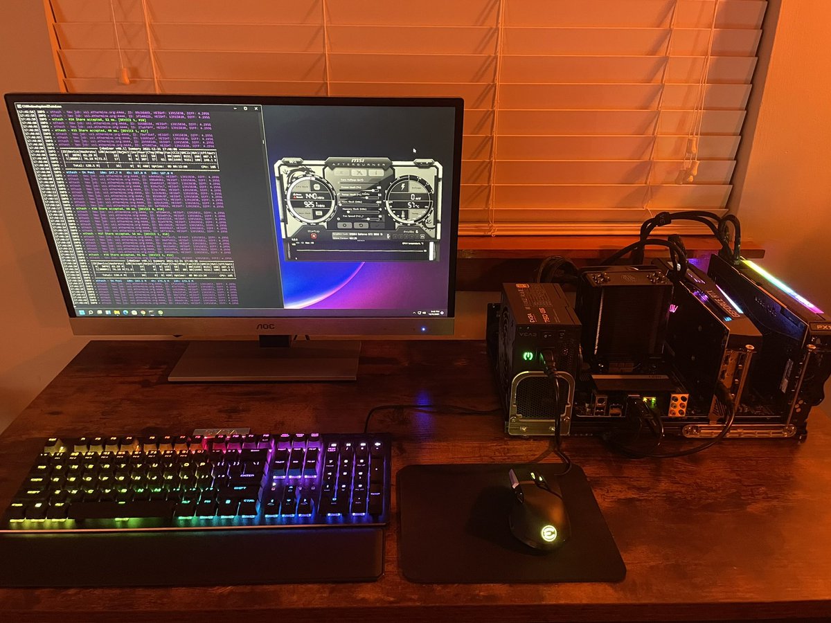 coinbassist's tweet photo. Introducing Cerebro, the new #CrytpoMining PC test bench for #TheMineShaft and rendering machine for the #BullCityBandits team.
Do the math, peep the science.
🦾🦾
#MineGod #BCB #pcbuild https://t.co/wNBpKSCE4n