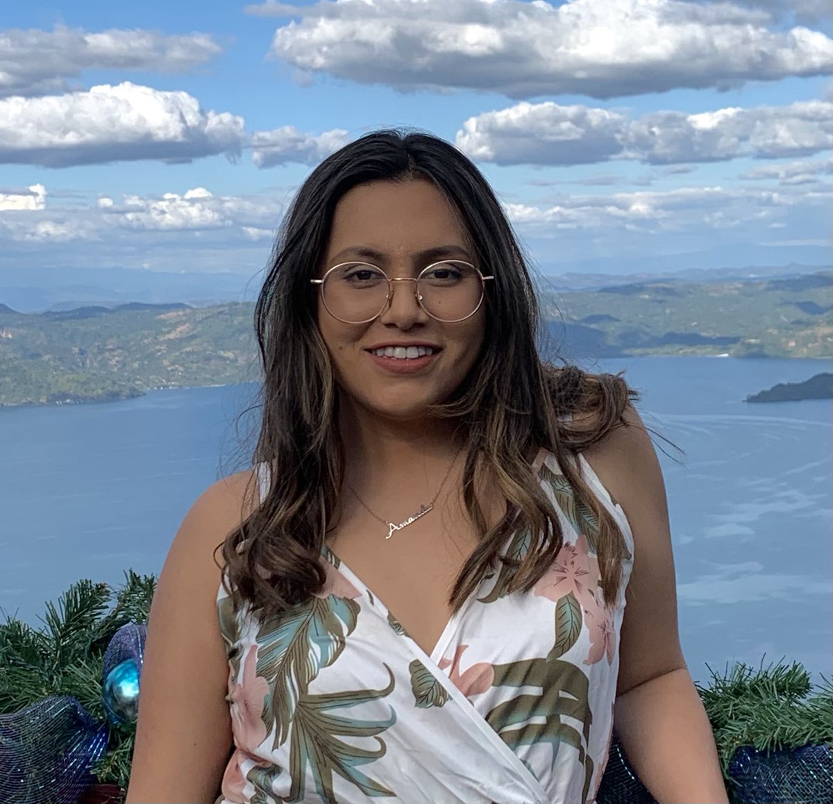 UCSBLambdas's tweet photo. ✨ 2021-2022 E-Board ✨

Name: Josceline “Xi’Lani” Acosta (NΦ^6)
Year: 5th
Position: President
Major(s)/Minor(s): Sociology / Applied Psychology &amp; Education
Hometown: Santa Ana, CA
Fun Fact: I traveled to El Salvador over the break! 🌴 https://t.co/qTHTIWMDrX