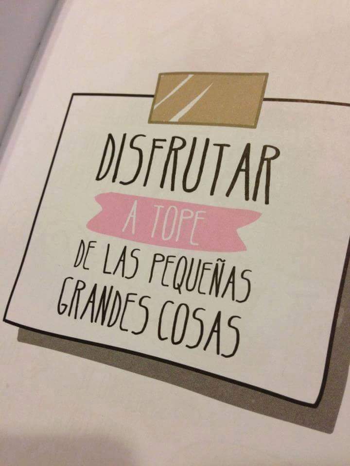 ana_batgar's tweet photo. Un buen propósito para este año #2022 
#Felizaño y como dice el dicho #salud #dinero y #amor https://t.co/zZMWXDp7O7