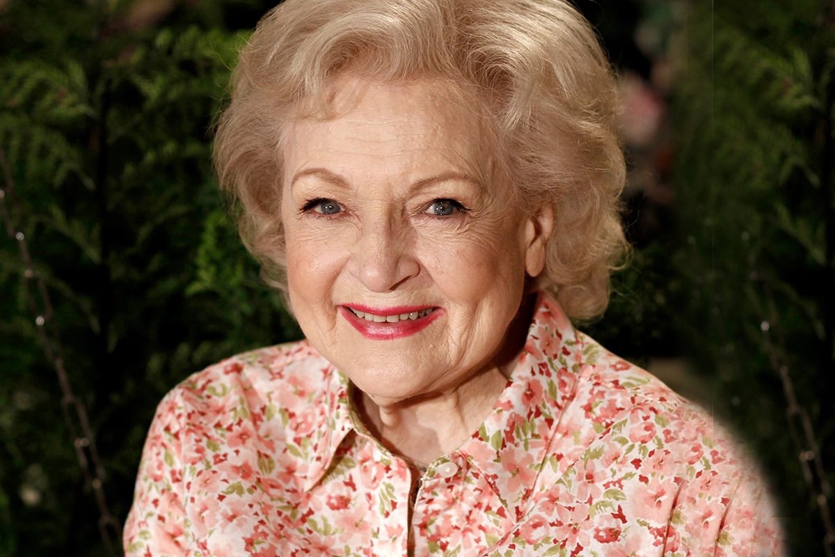 Thank You For Being a Friend. Fly High Betty. 😢 #BettyWhite #RIP