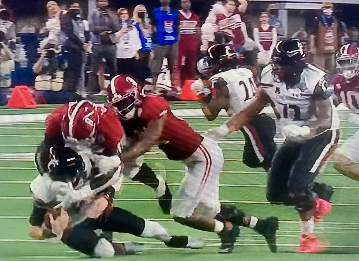 MattStewartTV's tweet photo. Where does @AlabamaFTBL get guys like @will_anderson28?
@OfficialGHSA thats where! Former @DHSDutch 5-Star Getting It Done for Crimson Tide. Should have been in New York #Heisman!
@GPBsports #Recruiting2020 All-Star https://t.co/noOfNlLzfU