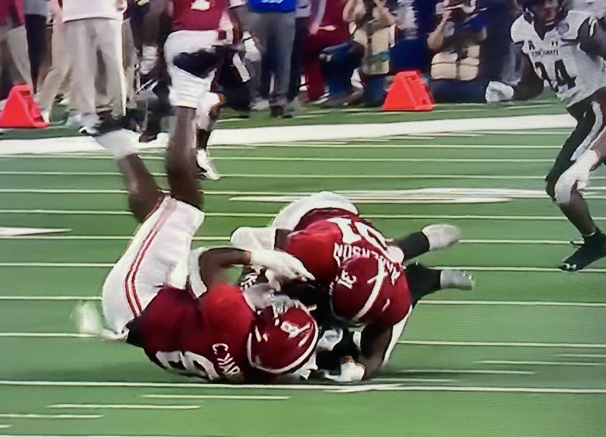 MattStewartTV's tweet photo. Where does @AlabamaFTBL get guys like @will_anderson28?
@OfficialGHSA thats where! Former @DHSDutch 5-Star Getting It Done for Crimson Tide. Should have been in New York #Heisman!
@GPBsports #Recruiting2020 All-Star https://t.co/noOfNlLzfU