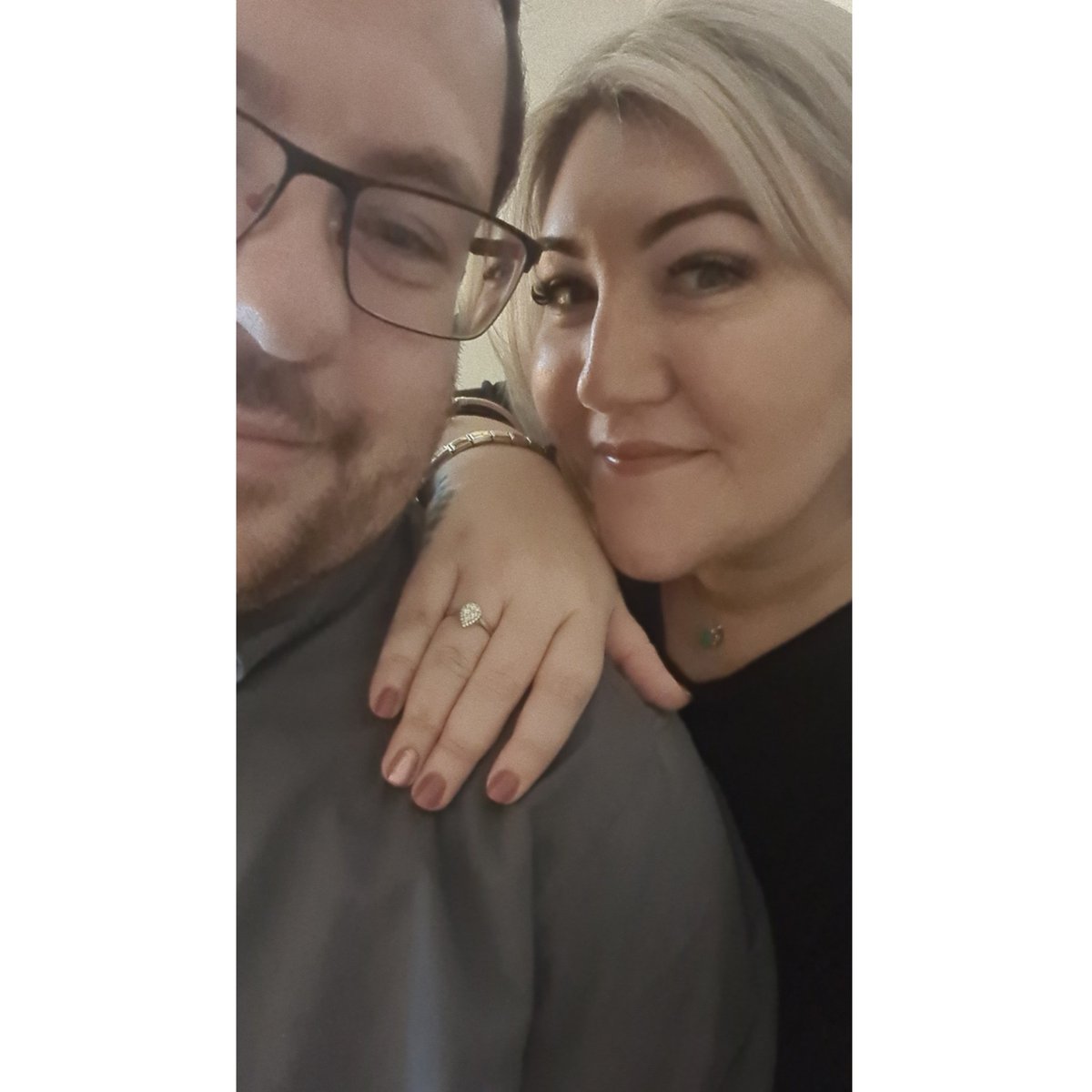 2021 has been tough, but we had the best Christmas day and are finishing the year on a high ❤💍

Happy New Year from us 
#MeetTheFuscos <a href="/nfusco93/">Neil Fusco</a>