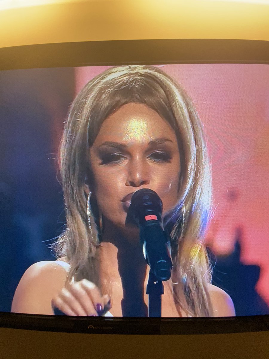 SOZvejniece's tweet photo. 2022. gadu @Samanta_singer un @tv3lv sāka ar black-face? Nav vārdu. https://t.co/xp4decKr6u