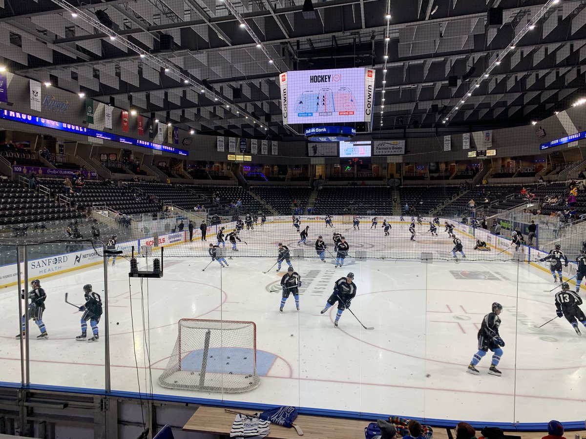 CBJ_Dad0424's tweet photo. Jarmo asked us to check out the local talent and get back to him. #CBJ #FargoForce @FargoForce https://t.co/PjnRwf6vrQ