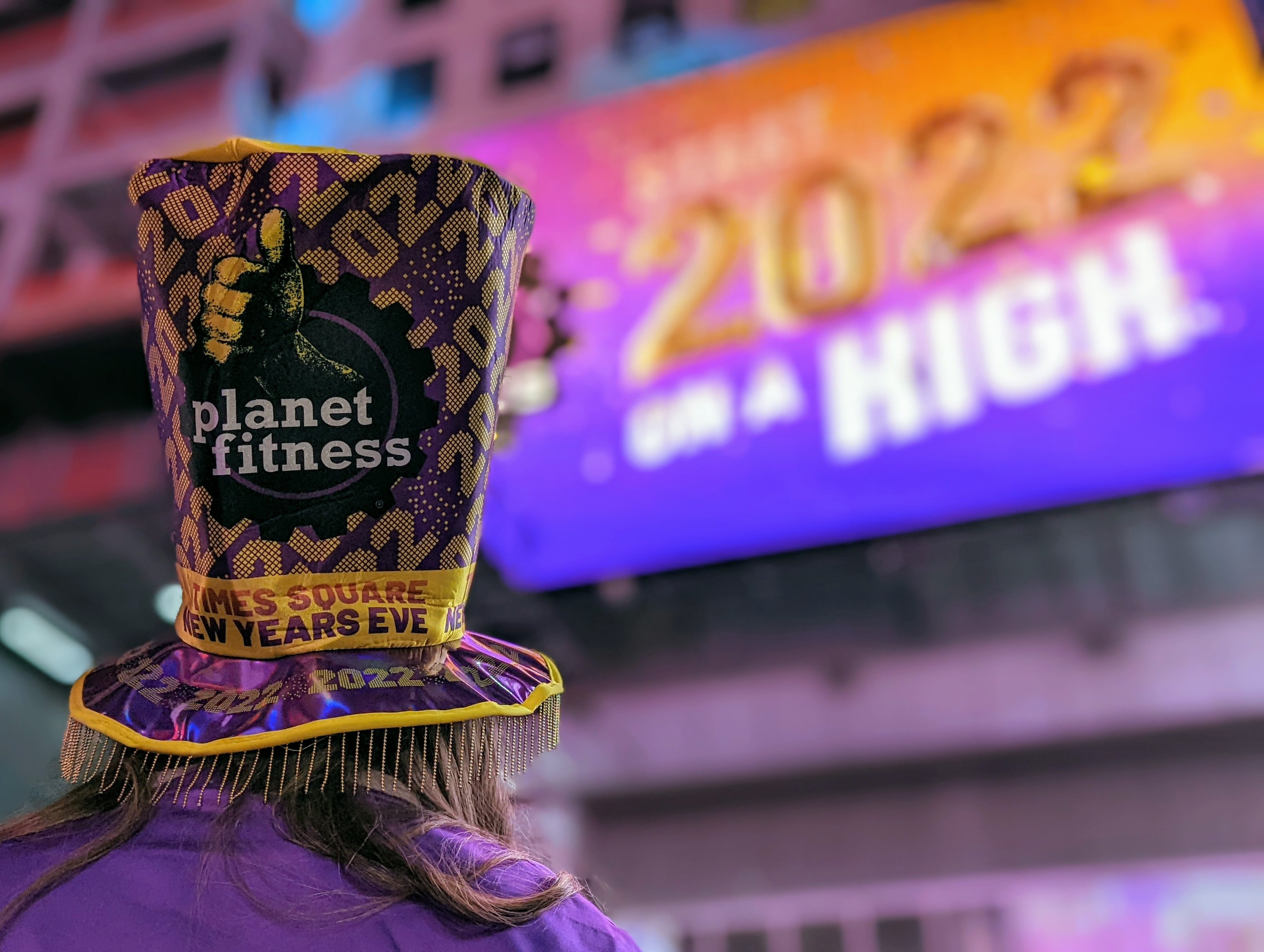 Planet Fitness on X: Look ma, we're in Times Square! Energy here's got us  on an endorphin high. Who's excited to say bye to 2021 with us?   / X