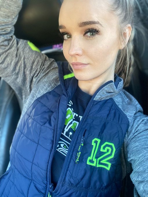 Blue Friday!!! #GoHawks https://t.co/lxmuKpKHeh<a href="/tag/gohawks"class="tags">#GoHawks</a>