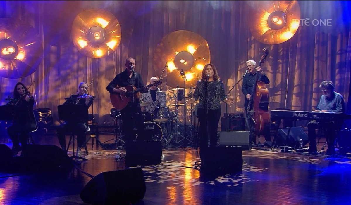 Abourke3Aoife's tweet photo. Really enjoying the New Years special of The Heart of Saturday Night.
#THOSN #HappyNewYear2021 https://t.co/P0PQmKzj6h