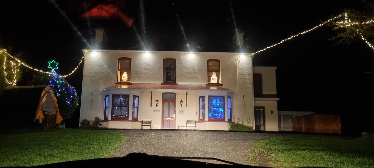 Bridge view houseB&B (@bridgeviewhouse) on Twitter photo Happy New year to all near and far.
 Best wishes for 2022. From all at Bridge View House Kilcrohane Happy New year to all near and far.
 Best wishes for 2022. From all at Bridge View House Kilcrohane