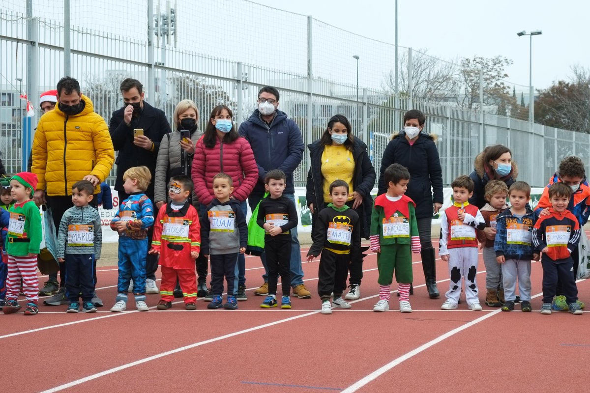 zaragozadeporte's tweet photo. Las carreras se han realizado con salidas en distintos horarios por grupos por edad y en ninguna de ellas se superaron los 50 participantes. https://t.co/XtpcGZ4ceX