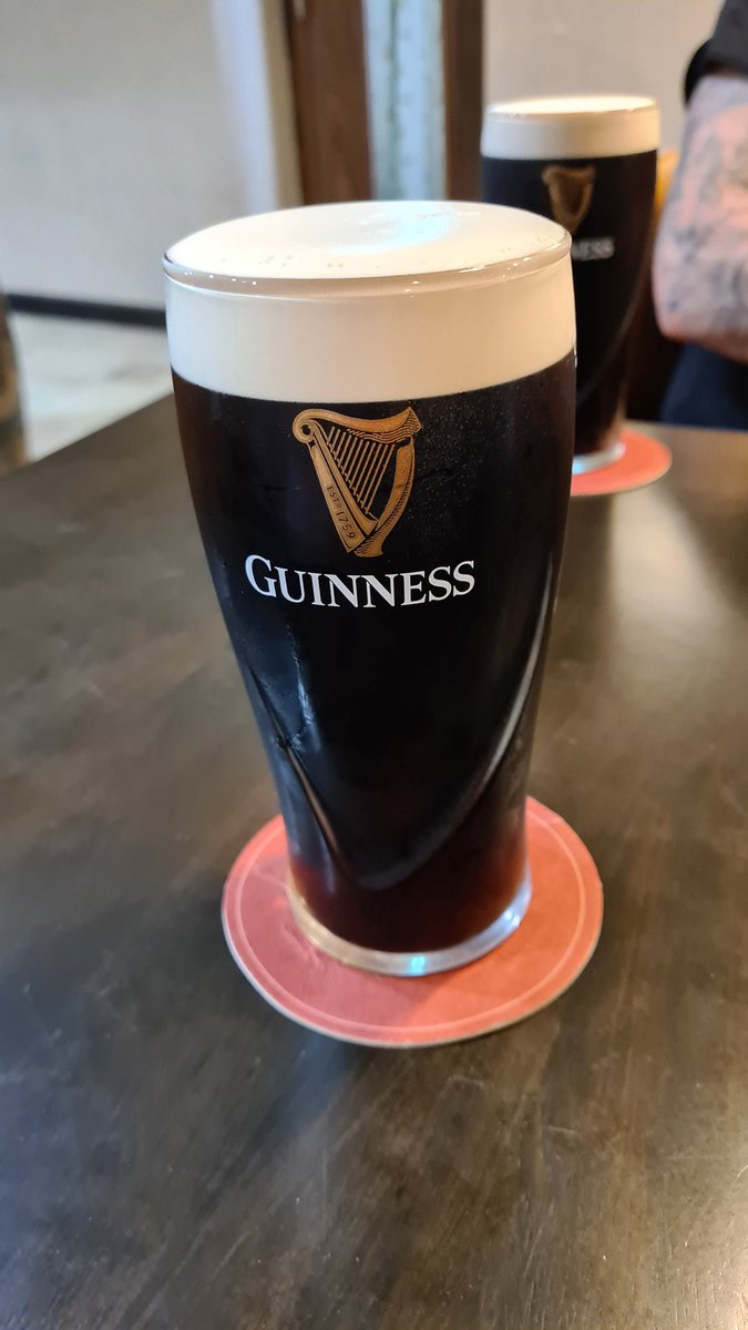 ThePandaPuncher's tweet photo. Is there a more perfect pint in existence? The answer is no. Happy new year folks. https://t.co/uo1RO49o7s