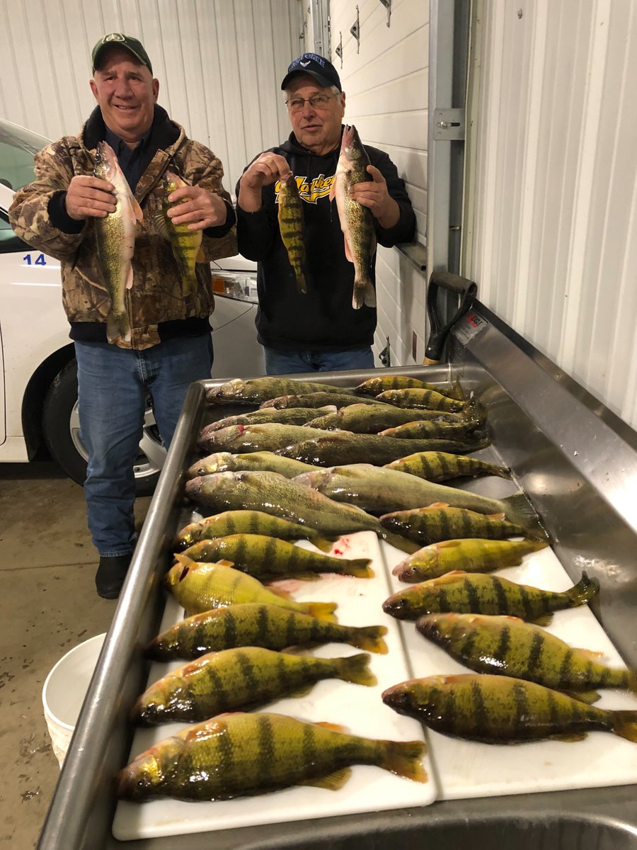 TightLinzSD's tweet photo. The cold weather hasn’t slowed us down, fishing has been a lot warmer then the temps! We have a few select dates yet in the SnoBears, if your thinking about a trip, check out our website https://t.co/IhQI0JdNxu

Happy new year to everyone! https://t.co/QSE2aBHh5w