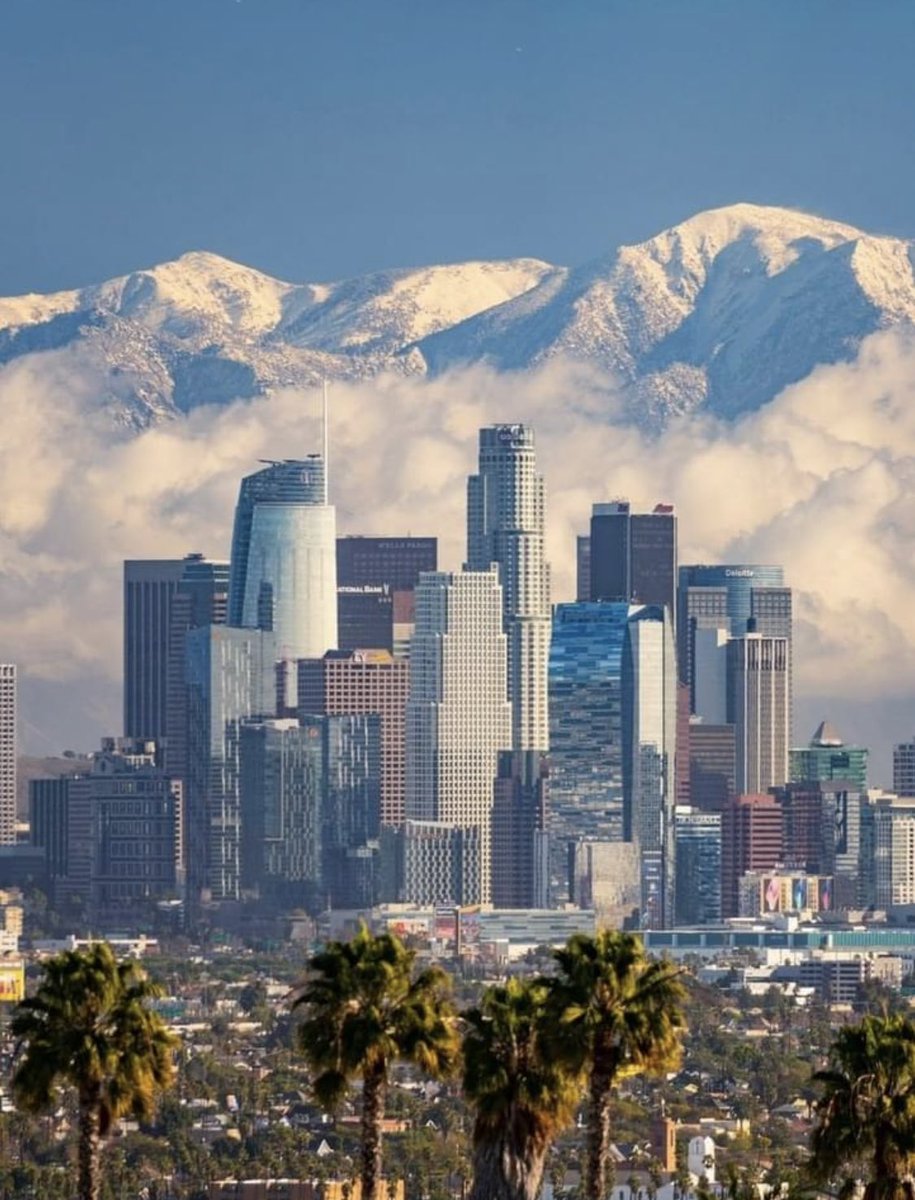 I think this is one of the best photos of #DTLA (taken earlier this week) with the beautiful snow-covered San Gabriel Mountains in the backround. Photo by Gary Blasi. 
#losangeles #LA #LARain #SanGabrielMountains #ilovela