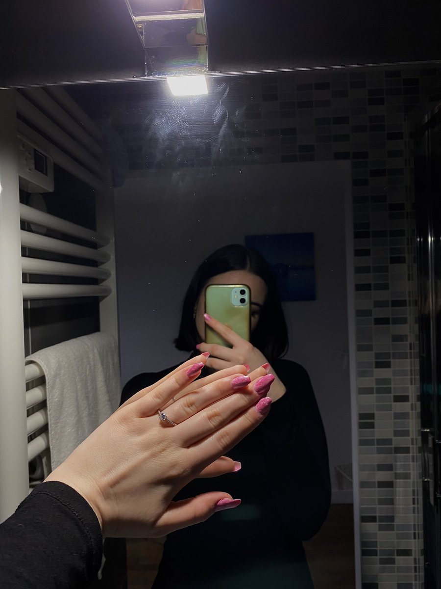 bertronlucille1's tweet photo. I SAID YES💍✨👰🏻‍♀️ https://t.co/BOfAoLY2lC