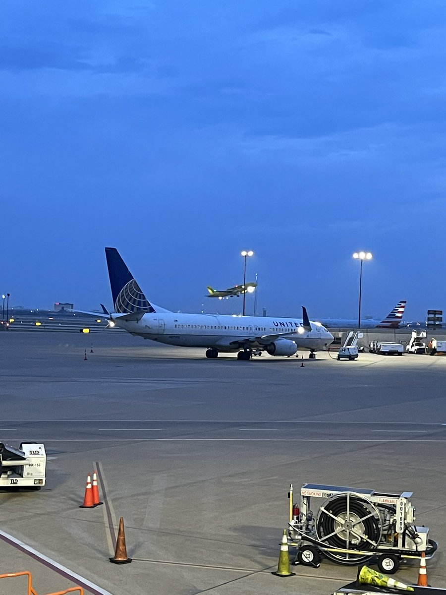 JimmyNaawin867's tweet photo. And just like that take off it’s a wrap for 2021 as the last twilight-ish/daylight sets on the horizon for #teamDFW at @DFWAirport. Wishing 2022 will brings us lines of passengers taking our flights and not lines at Costco getting 🧻. #weareUNITED #UNITEDtogether @weareunited https://t.co/s7Cyhsjr6K
