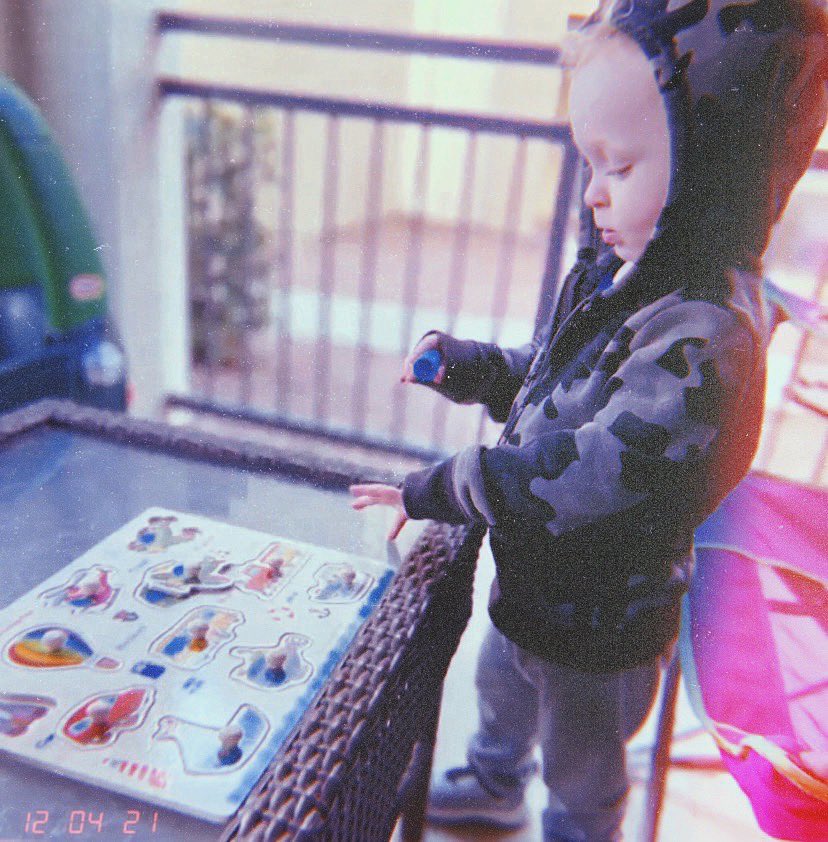 EvryoneH8sChris's tweet photo. Don’t mind me, I’m just out here trying to make a couple dollars so my kid can get the fast pass at all the theme parks.
👶🏼🎢
#ActionJaxon https://t.co/DhnqnYRi9f