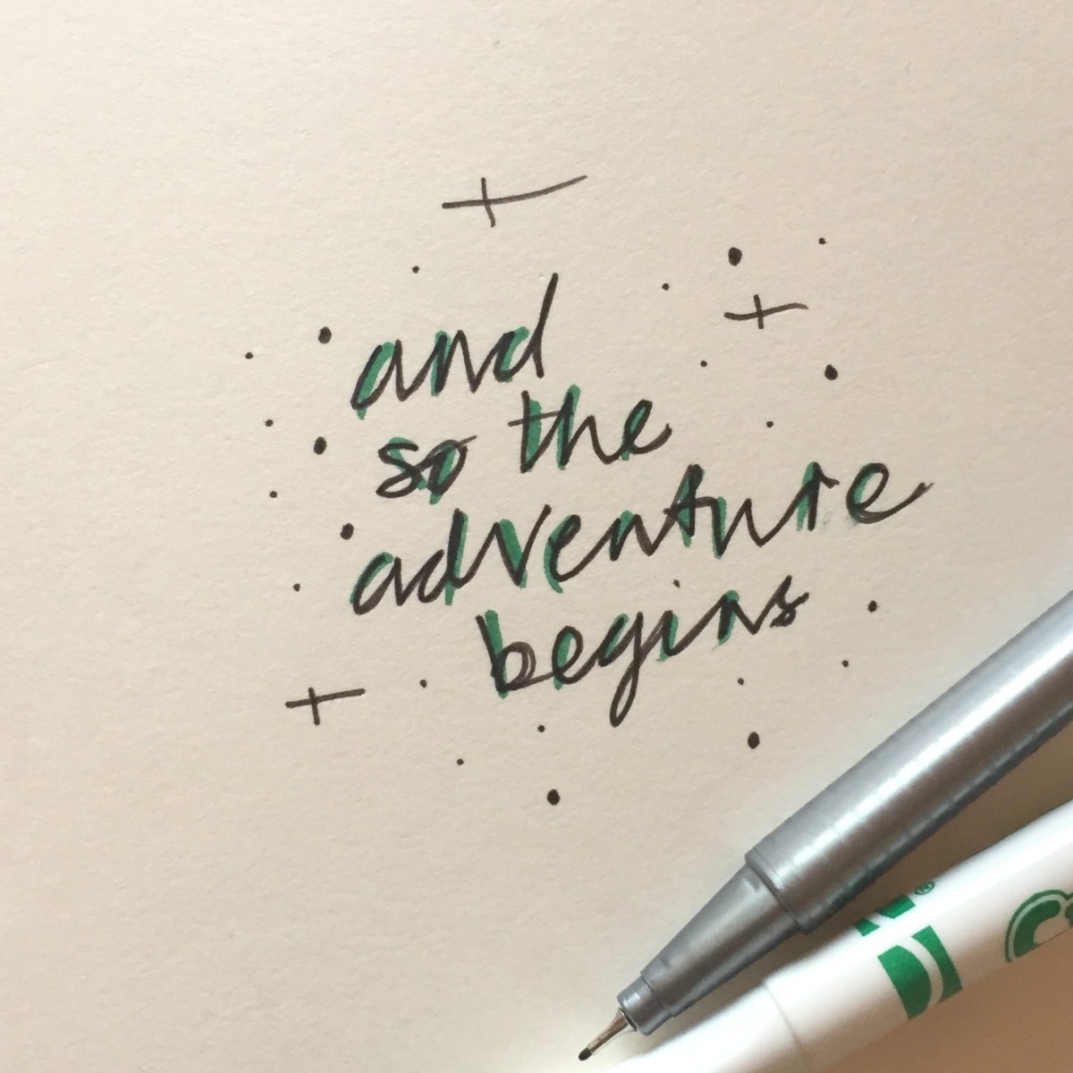 Angus & Robertson tweet media