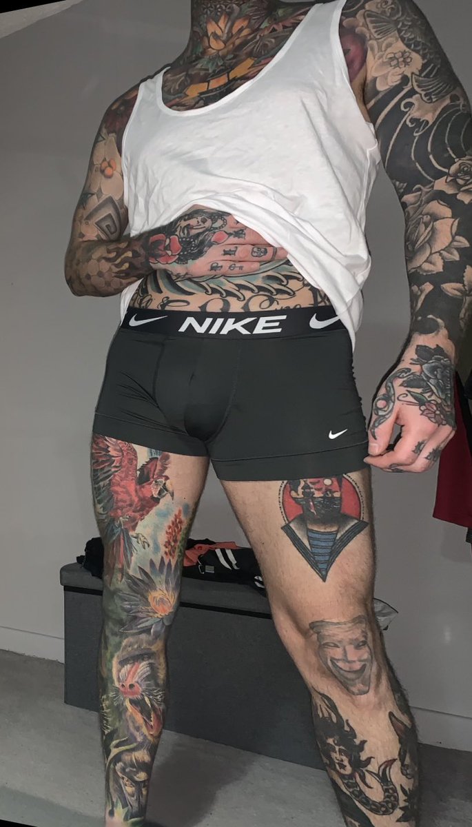 jatattoo12's tweet photo. HAPPY NEW YEAR YA HORNY FUCKERS https://t.co/Ns7Sfnkn9j https://t.co/bVULURXLWO