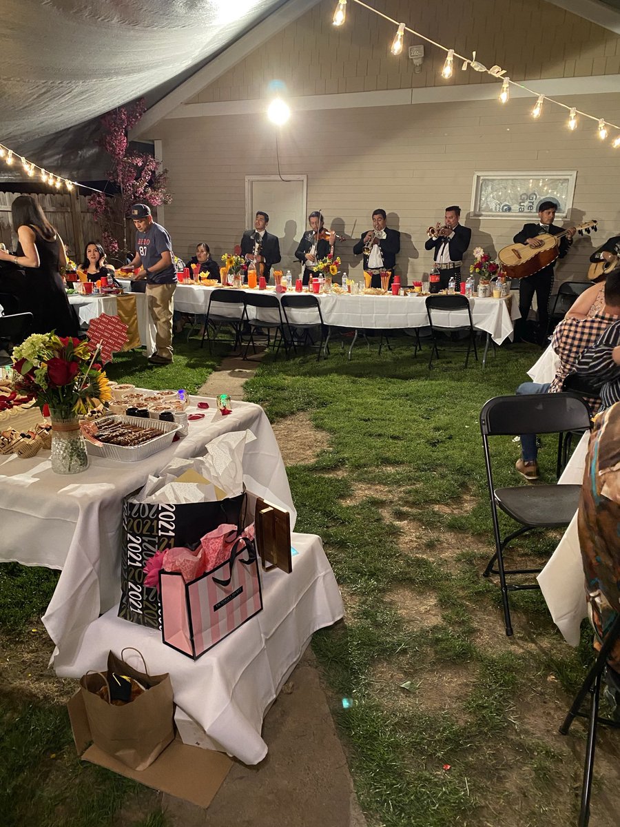 chromasios's tweet image. my favorite pictures of 2021 ❤️

to those in 2022 already, happy new year. give it your best in the new year 🤞🏽