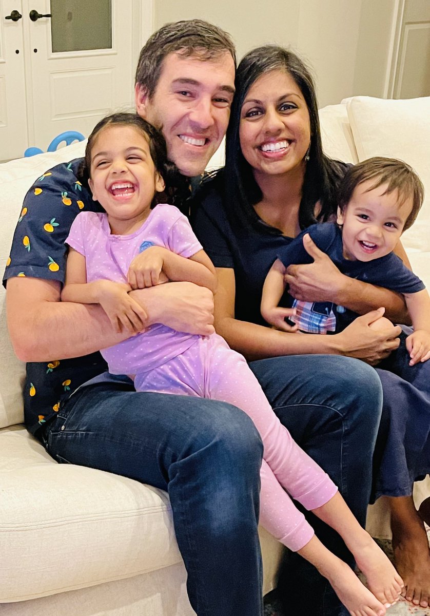 Zeke_Cohen's tweet photo. From our funky family to yours, have a happy, healthy New Year. And may all of your dreams come true in 2022! https://t.co/frQ6YIfy5I