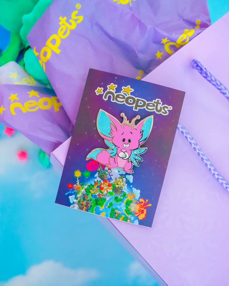 Kammiepompom's tweet image. instagram.com/p/CYKr_cQlnnq/

☆Happy New Years Eve yall, stay safe! ☆ 🥰🙏💛!! I got a cute @Neopets Holiday Box from their 21st Anniversary collection 🌟! 

🌟 #neopets ⭐ #draik 💫 #neopetsplush 🌟 #neopetscollection ⭐ #neopetsfan 💫 #neopetspetpet 🌟 #neopetskeychain ⭐