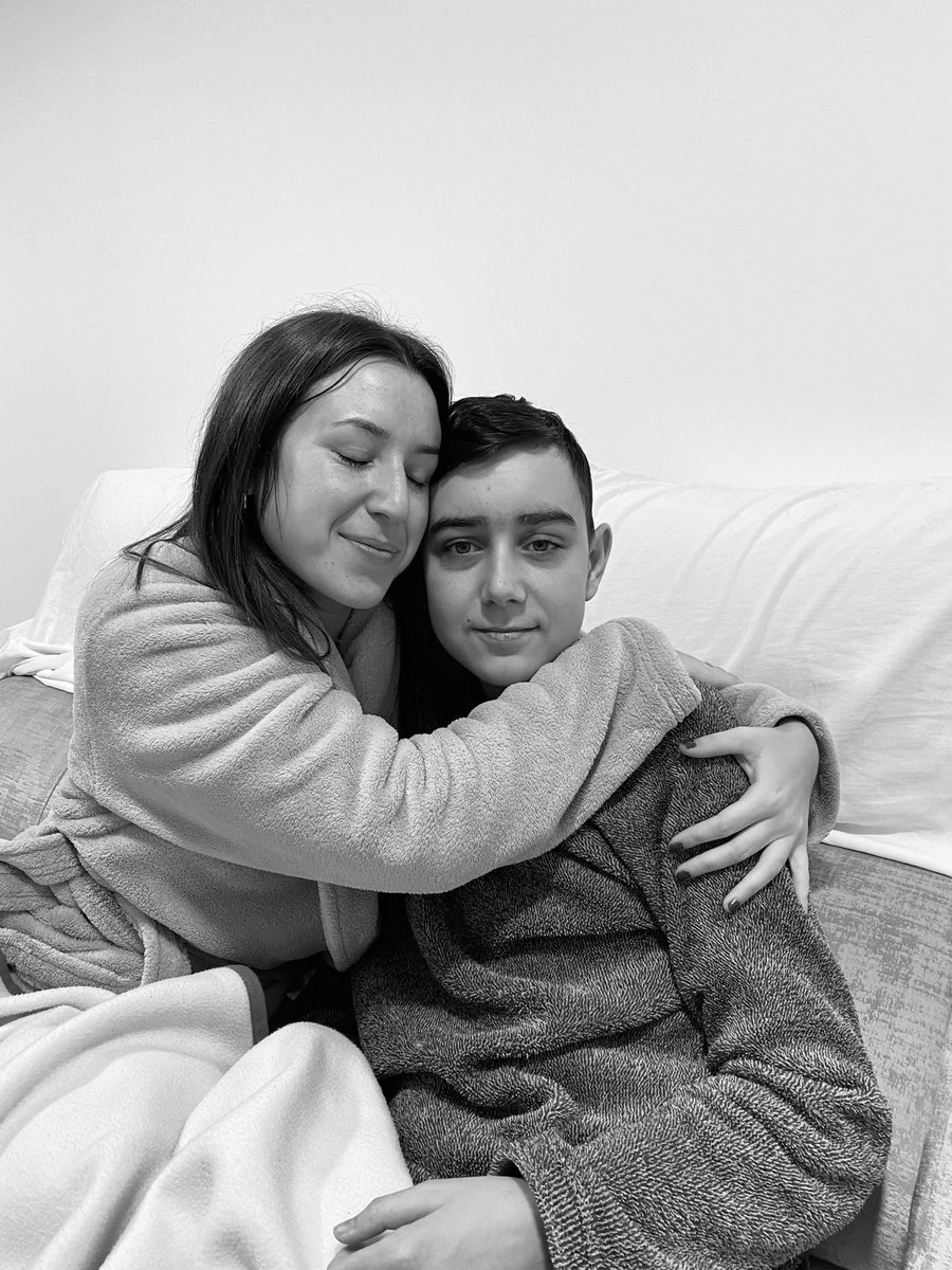 Hasta nunca 2021. Te has llevado lo que más he amado, amo y amaré durante todo el resto de mi vida. 

Feliz año nuevo allá donde estés mi niño, te amo con locura 🤍