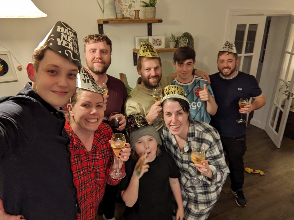 JoshyJclarke's tweet photo. Happy new year to all the nerds! https://t.co/eO0yqXJ8Jn