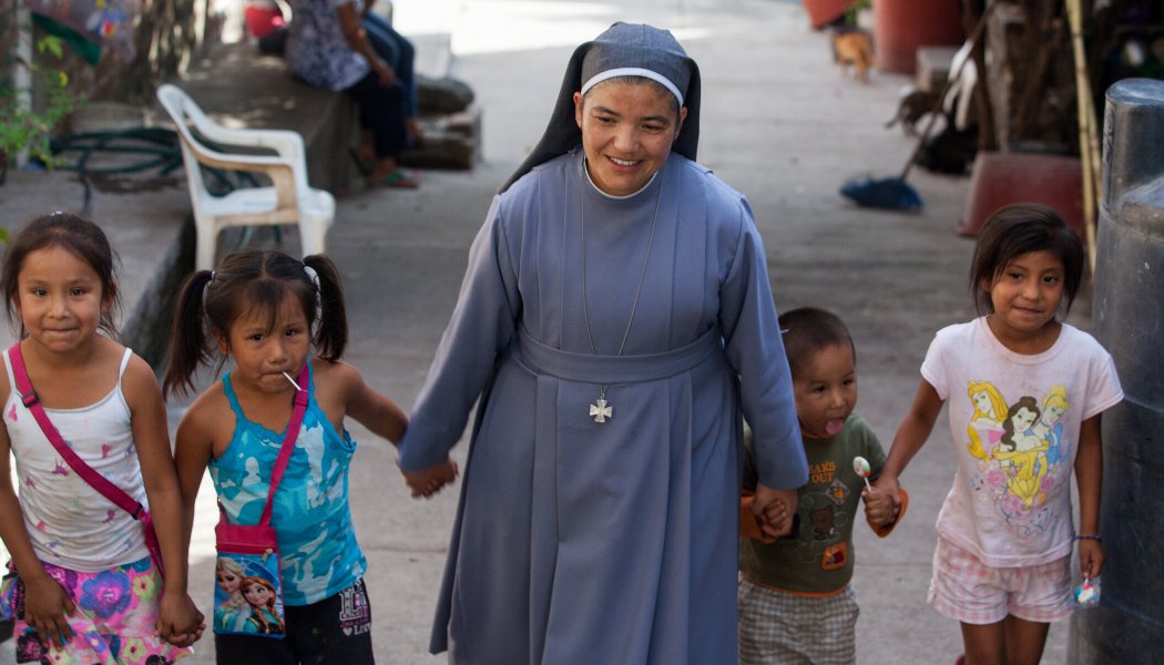 TeresaTomeo's tweet photo. Looking for a worthy cause to #donate to before year-end? Look no further. Help poor children in Mexico and around the world thru @World_Villages & the #SistersOfMary! Gifts given by 12/31 will be matched! @PattiArmstrong @NCRegister @kjohnw #Catholic https://t.co/Z1jp3dHlmu