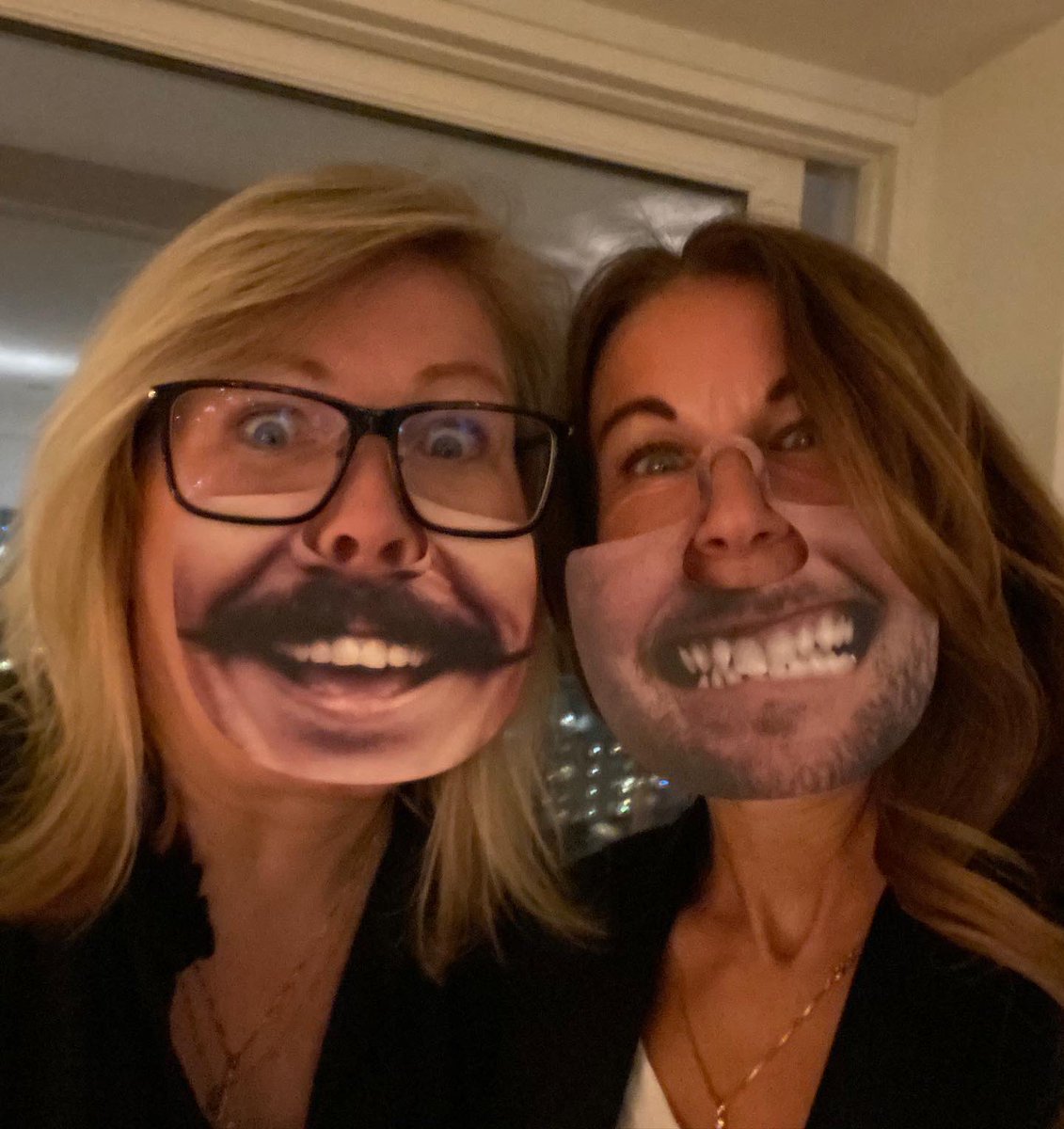 Gott Nytt År från mig och min ”äldsta” vän 🥳✨💥❤️