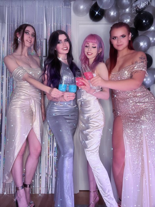 Here’s to 2022 💜💎 https://t.co/1ZROLRUQar