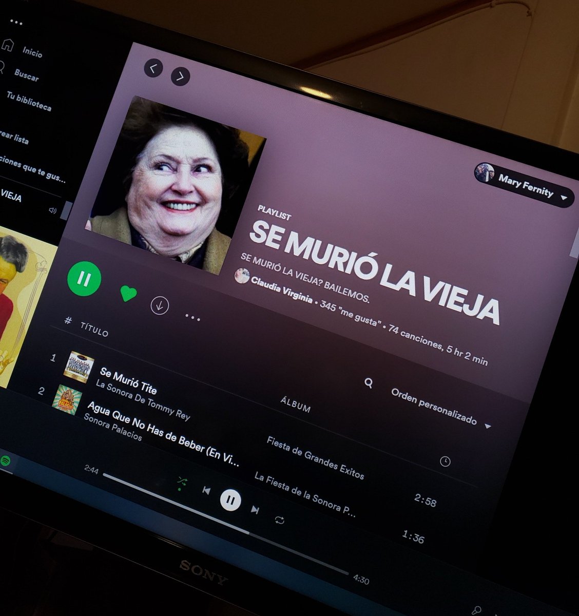 MaryFernity's tweet photo. #MiPlaylist de año nuevo aprovechando que  #SeMurioLaVieja
#estallidoSocial
#Antofagasta https://t.co/O2GeZ3Yyxi