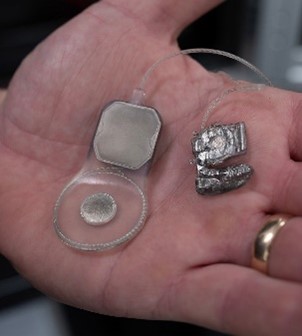 GroupOfEight's tweet photo. #Go8 researchers @Sydney_Uni and @UNSW have developed a safe and stable bionic eye which is on its way to human trials. 
https://t.co/SgXPJdSGL8
@GregHuntMP https://t.co/RBeyBzZlCg