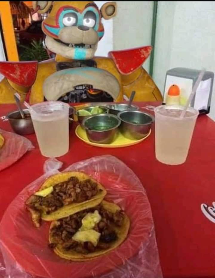 primera cena de fin de año juntos <3