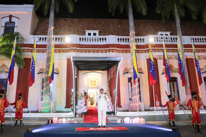 laradiodelsur's tweet photo. #01Ene Presidente @NicolasMaduro  calificó al 2021 como el año del florecimiento y nuevas esperanzas https://t.co/POhRmLfxb5 #AñoVictoriosoYDePaz https://t.co/wpZpvhKIkY