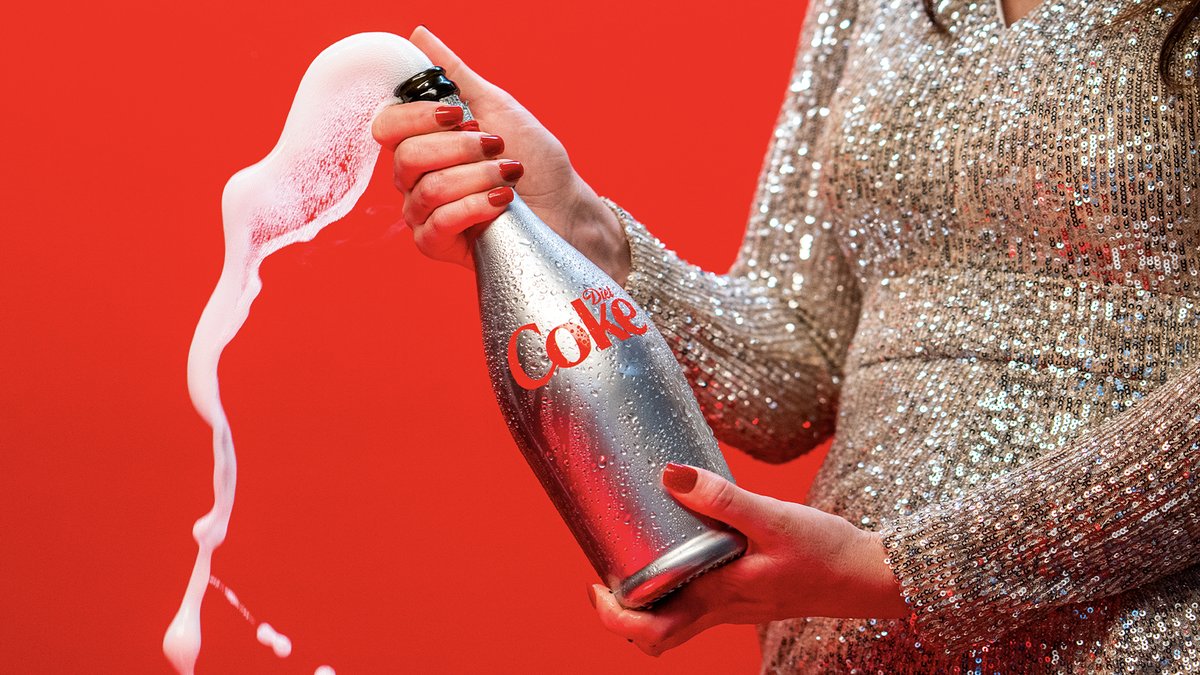 DietCoke's tweet photo. my diet coke overfloweth. https://t.co/l7BzGWLLVb