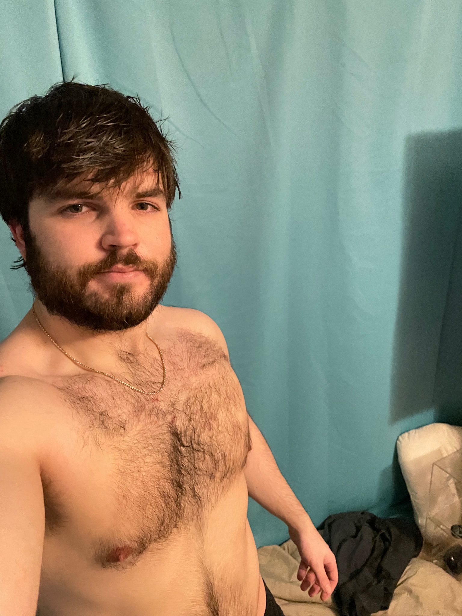 🥳 Happy New Years everyone I hope you guys have a fun night! Thanks again for all the love and support I appreciate it a lot and it has turned a very shit year into one of my best years ever! https://t.co/DTfaZe6dgs
