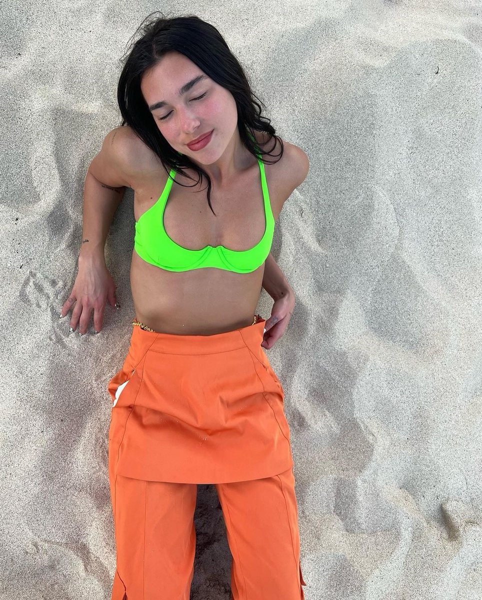 auromorva's tweet photo. confesiones antes de que termine el 2021

sin duda alguna les pediría que se casaran conmigo, es que son taaaan hermosas y neta si estoy bien enamorada de estas reinas ✨😍♥️

Dua Lipa
Danna Paola https://t.co/Xf6l6CnVKo