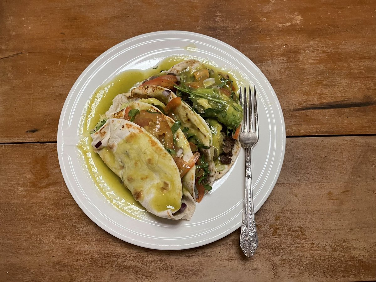celadon100's tweet photo. #multicultural #NewYearsEve feast: #champagne, #tacos with green chili, #Japanese buns, #mochi, #ubecake, #ricecrackers https://t.co/yThNvyq3NN