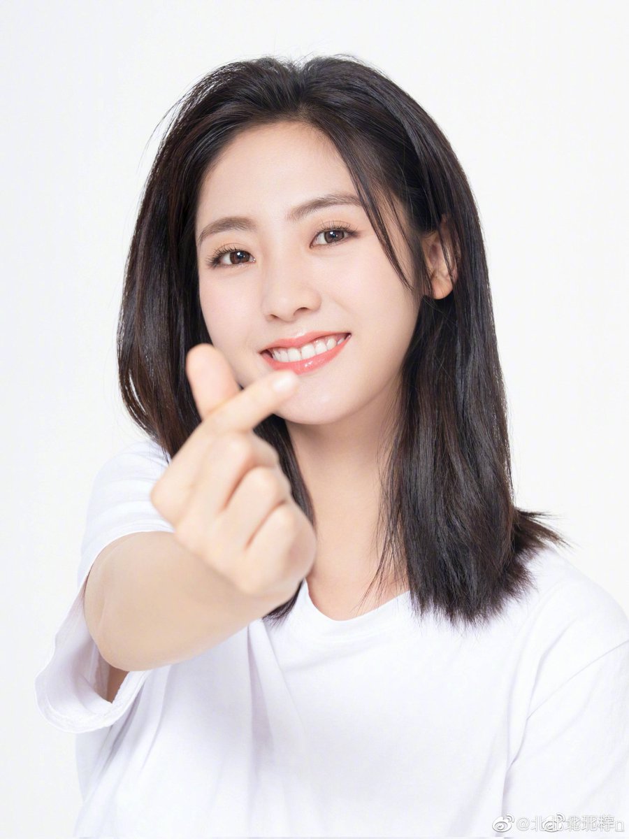 Here's hoping that the new year brings us lots of new and exciting opportunities in our lives. This new year will be our year. Happy New Year! ✨🎆🎇