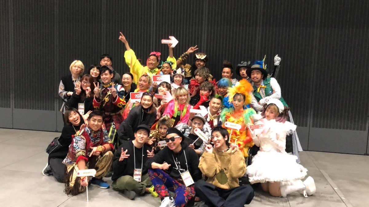 ca7773's tweet photo. 紅白楽しすぎたーーー❤️🤍
#紅白歌合戦　#紅白歌合戦2021
#マツケンサンバ https://t.co/BFjj5pYGxU