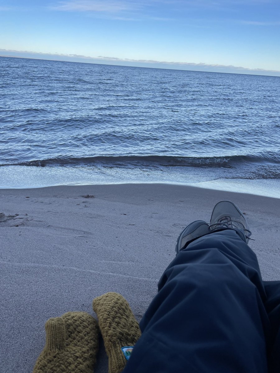 May your coming year be filled with magic and dreams and good madness. And I hope, somewhere in the next year, you surprise yourself in extraordinary ways! #HappyNewYear