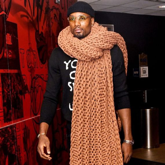 Since nobody is there to give him a proper standing ovation…RT for <a href="/sergeibaka/">Serge Ibaka</a> ‘s virtual standing ovation!