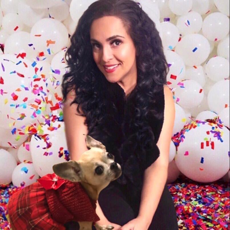 Miami2Boston's tweet image. Happy New Year Family &amp;amp; Friends!🥳💕💫Hope 2022 starts off bright for all, and continues to shine throughout the year! 🌟 Lady and I are wishing everyone good health, happiness, inspiration, miracles, healing &amp;amp; love! ❤️ Love, light and blessings to all xoxo