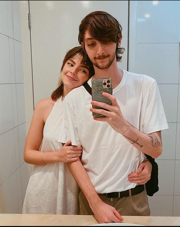 langopics's tweet photo. feliz ano novo <3 https://t.co/sbINlFTLjp