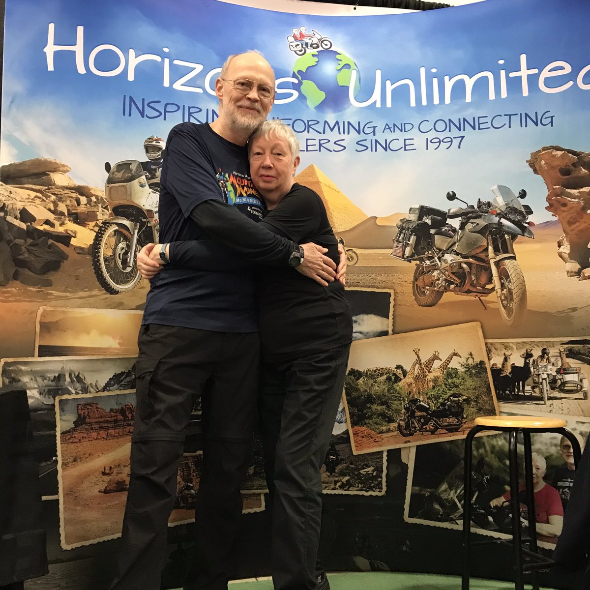 As we wrap up the yr, we wish you + yours to wrap each other in kindness... Thanks for being here as we look forward to the possibilities of 2022. Wherever you are in the world, take care of yourselves + each other
☺️

Big HUgs!
Susan + Grant

instagram.com/p/CYKqyDcvrsx/…