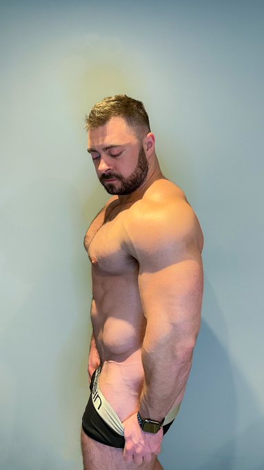 Since the 10 year thing is going around: 20 to 30; same underwear, same pose, same photographer (@DylansBolt)  This<a href="/tag/flexfriday"class="tags"><span>#flexfriday</span></a>