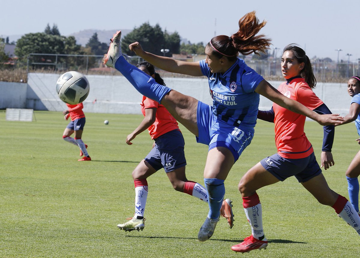 En el último juego de preparación rumbo al Torneo de Clausura 2022 <a href="/TolucaFemenil/">Toluca FC Femenil</a> empató ante <a href="/AzulFemenil/">CRUZ AZUL FEMENIL</a> 2-2, en las Instalaciones de Metepec <a href="/LigaBBVAFemenil/">LigaBBVAFemenil</a>
<a href="/mago_velasco/">Gabriel Velasco</a> #diablostwitteros