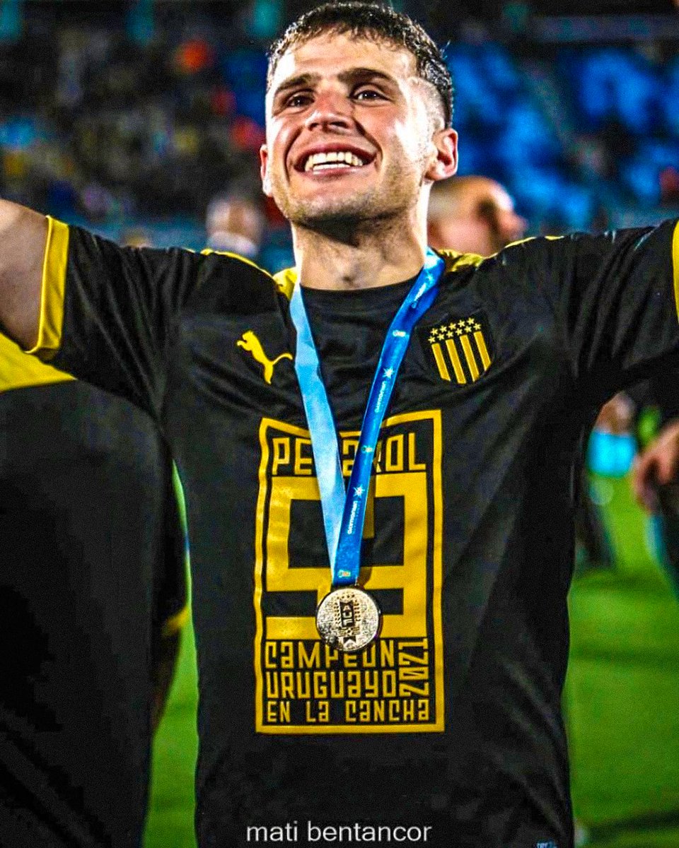 Poco se habla de que en poco tiempo se ira. Se lo va a extrañar mucho. Sobre todo su potencia, su resistencia, su temperamento y sin olvidar los huevos que mete. Difícil encontrar otro lateral/volante como el. Y se que viene el Pumita. Pero será difícil disimular su ausencia.