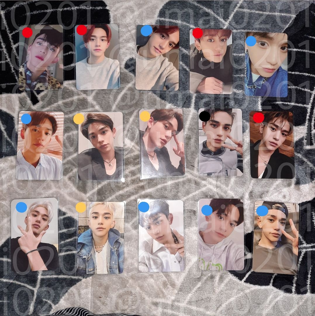 lcswkdy's tweet photo. [OPEN SHARING PRICE]
🔴 - RM28/ea
⚫️ - RM50 
🟡 - RM30/ea (superm jopping us ver hv defect both RM28/ea)
🔵 - RM15/ea https://t.co/r80L83sblA