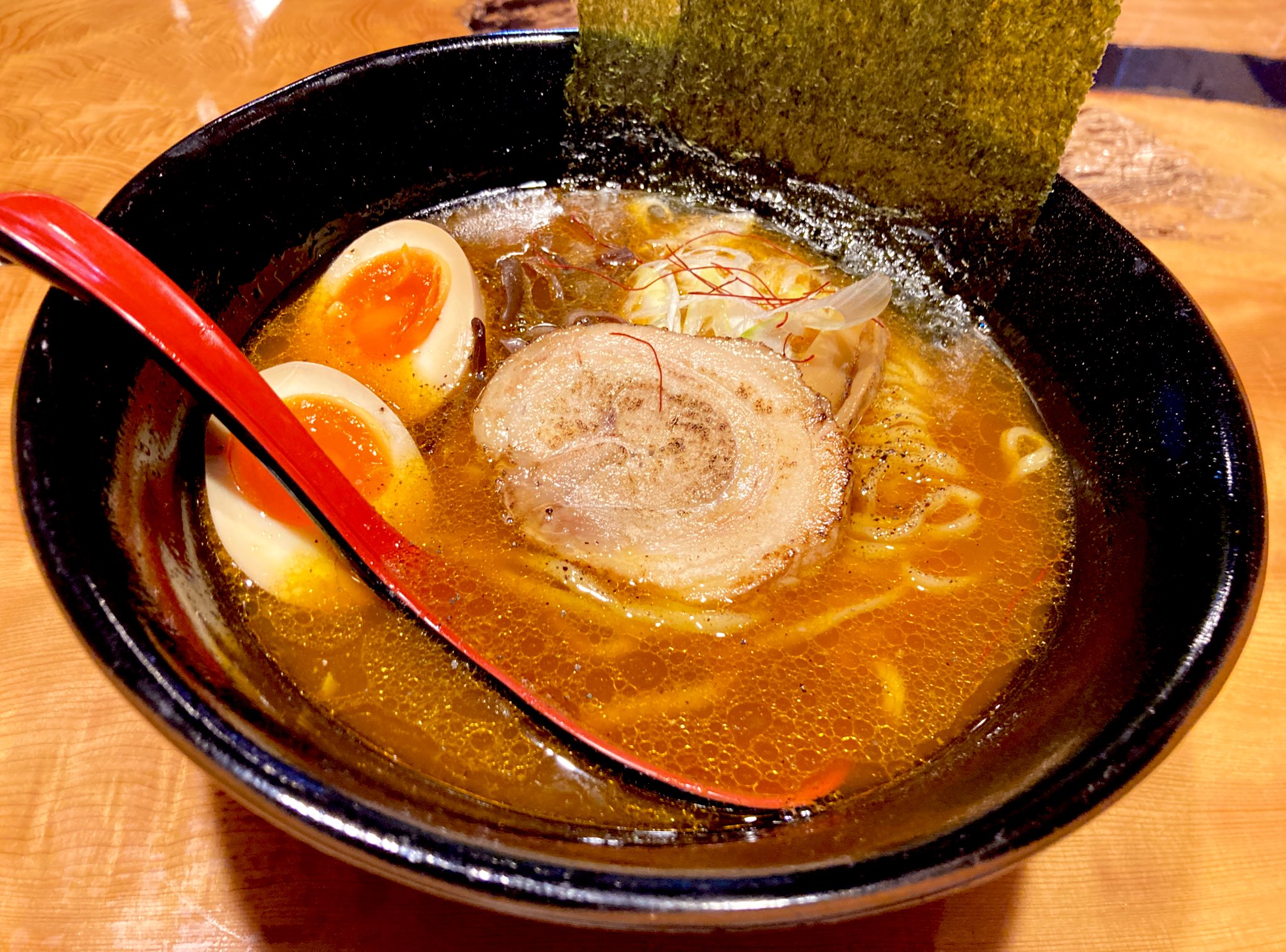 うにまる デスクトップの壁紙にしてる いつもの大好きなラーメン屋さんでラーメン納め T Co Dwnhsn3yxb Twitter